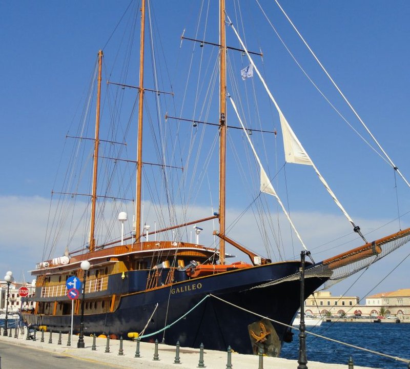 GALILEO Yacht Charter Details, Piraeus CHARTERWORLD Luxury Superyachts